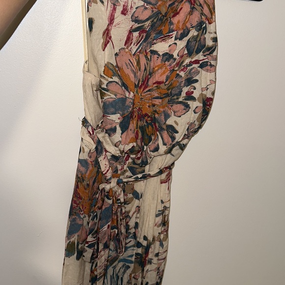 Jumper - Picture 7 of 7